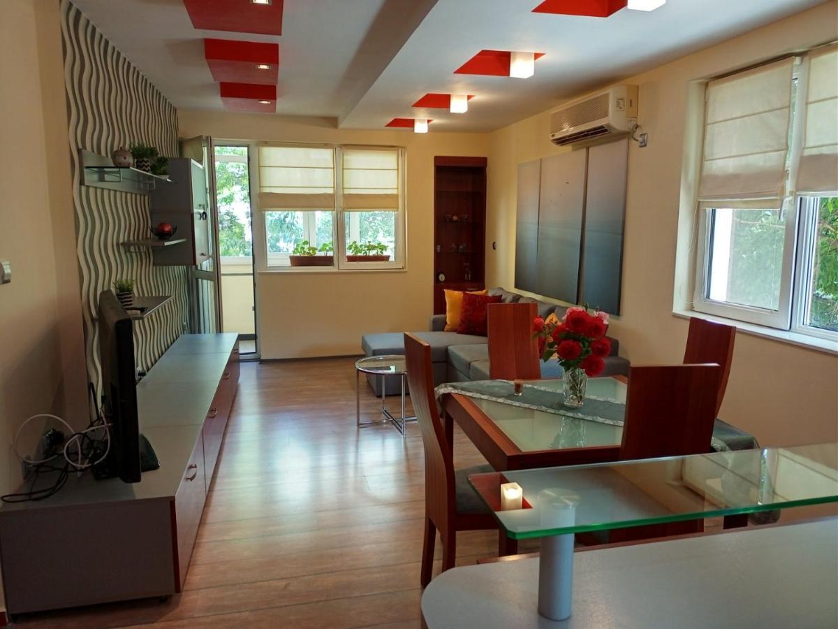 Sunrise Arena Apartment By Hsm Burgas ภายนอก รูปภาพ